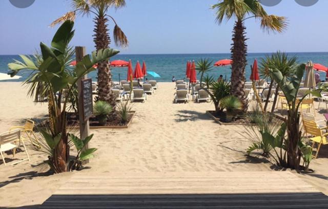 Villa Tim Avec Piscine Commune Et A Deux Pas De La Plage سانت ماري لا مير المظهر الخارجي الصورة